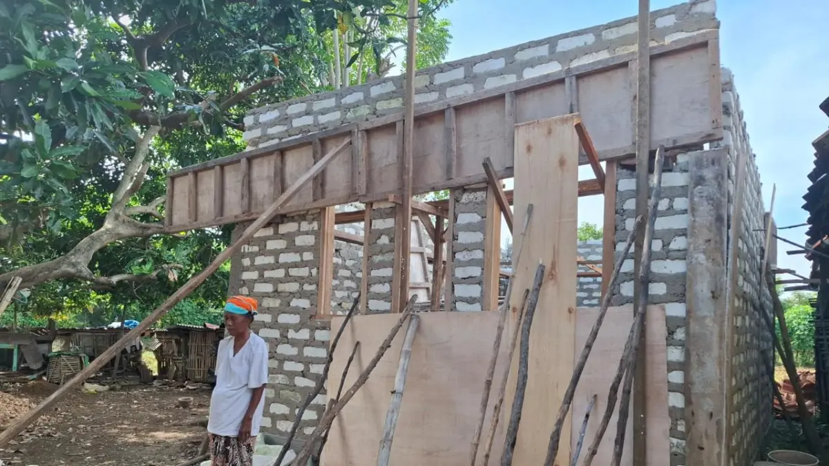 JADI SOROTAN: Salah satu rumah bantuan program BSPS yang berlokasi di Kecamatan/Pulau Raas pada 2025 lalu.