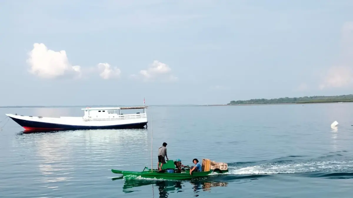 USAHA: Nelayan datang melaut di Desa Tanjung Kiaok, Kecamatan Sapeken, Sumenep.