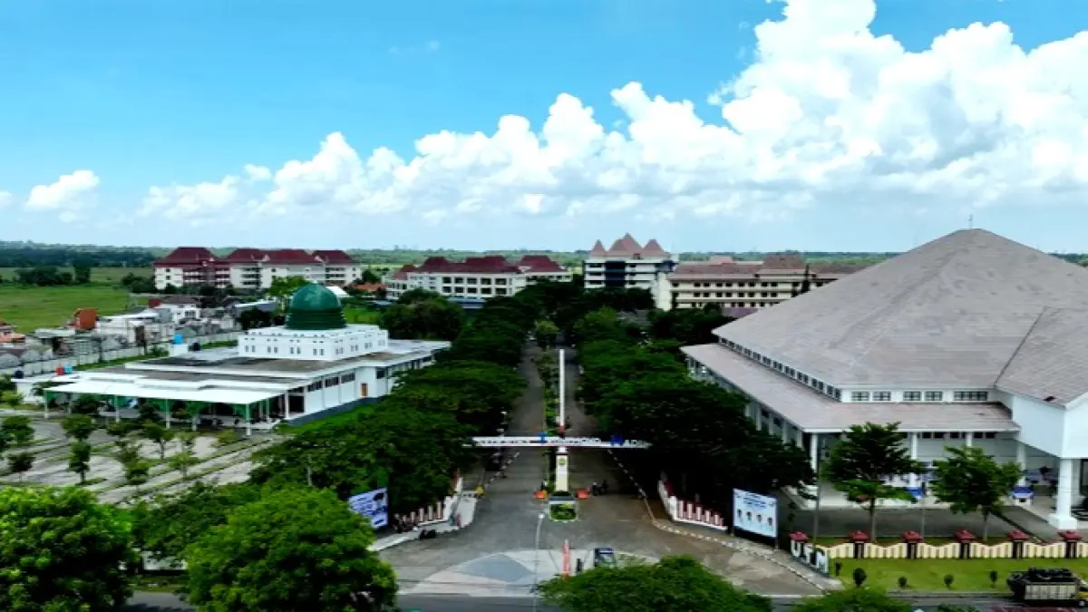 MEGAH: Universitas Trunodjoyo Madura (UTM) Desa Telang, Kecamatan Kamal, Kabupaten Bangkalan.