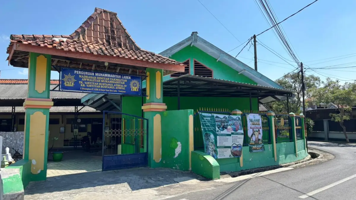 SEPI: Lembaga MI dan TK Aisyiyah Bustanul Athfal IV Pamekasan yang berlokasi di Jalan Bhayangkara, Kelurahan Laden. (M. KHOLIL RAMLI/JPRM)