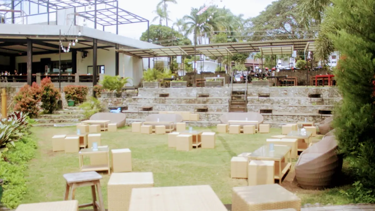 Pupuk Bawang Cafe & Dining cocok bua merefresh pikiran