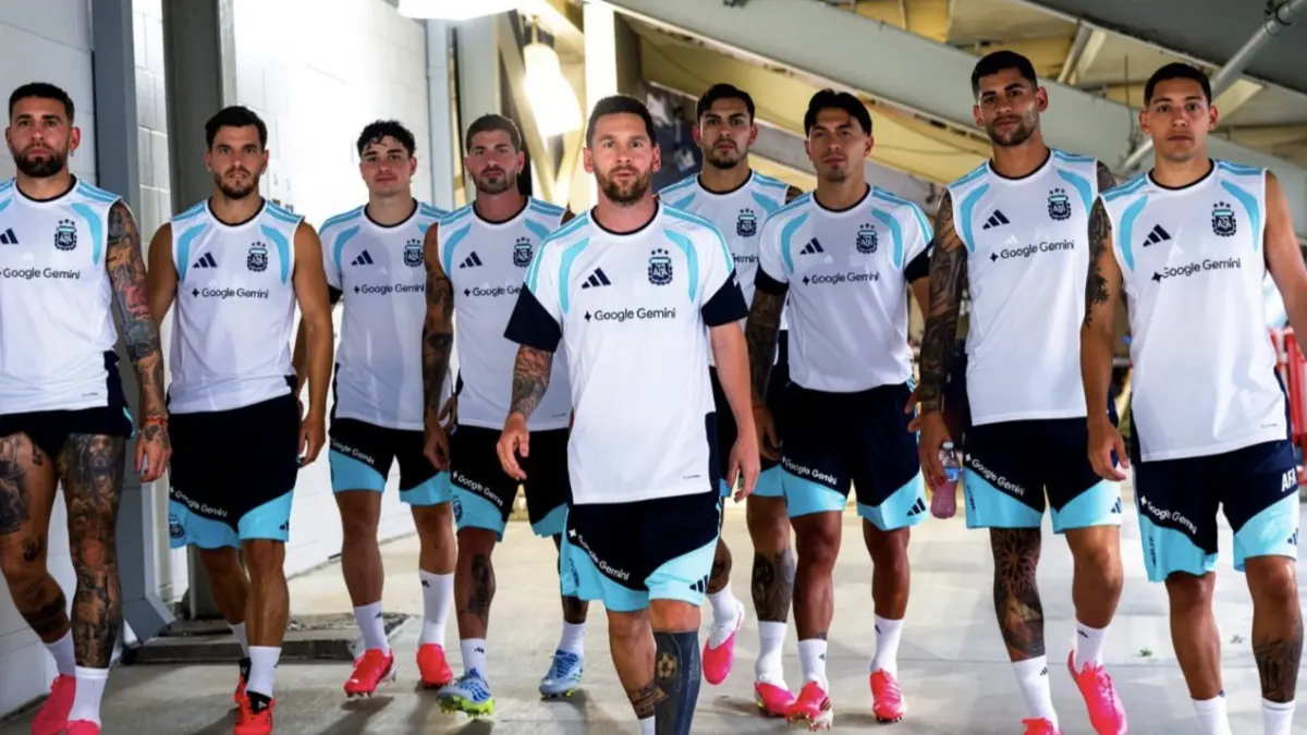 Tim Nasional Argentina
Sumber: @AlbicelesteTalk