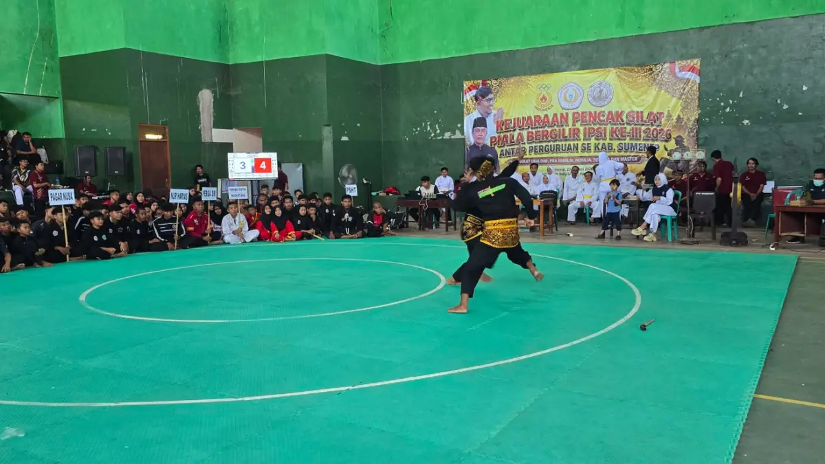 BERJALAN LANCAR: Pelaksanaan kejuaraan pencak silat IPSI di Stadion A. Yani, Desa Pangarangan, Kecamatan Kota Sumenep, Selasa (23/6).