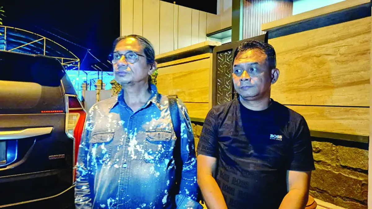 BERI KETERANGAN: Kuasa hukum korban, Risang Bima Wijaya memberikan penjelasan kamis (25/6).