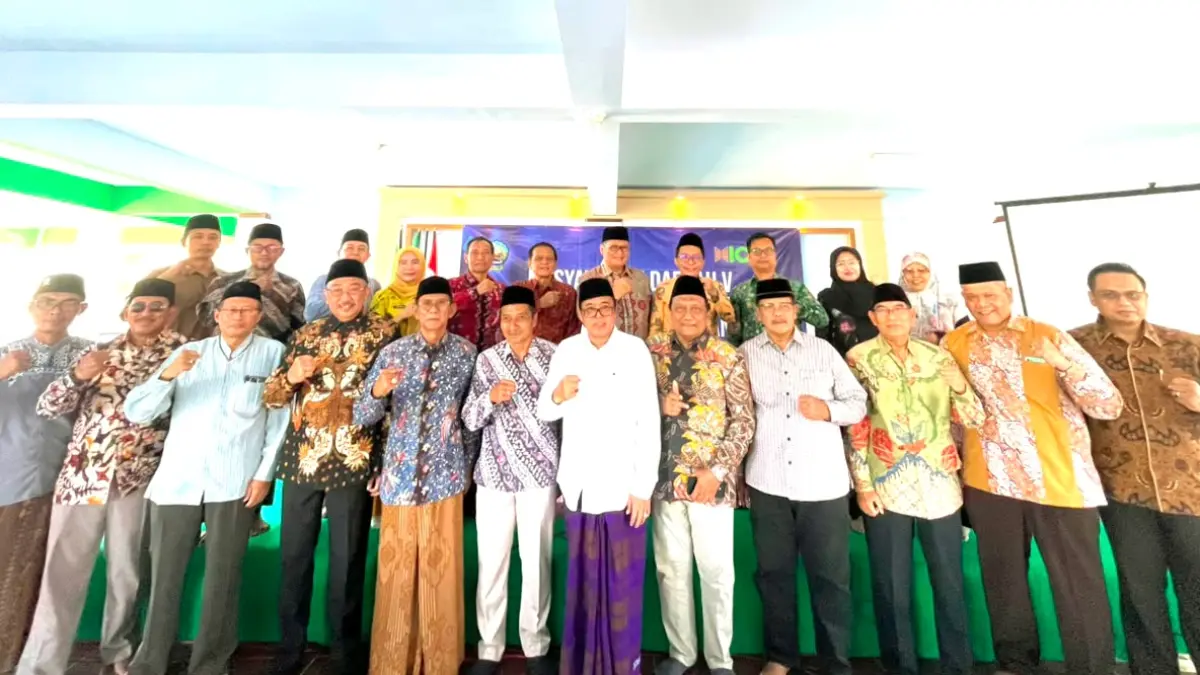SIAP BERKONTRIBUSI: Pengurus ICMI Bangkalan berfoto bersama usai melaksanakan Musda V di Pondok Pesantren Al Hikam Kemayoran, Minggu (28/6).