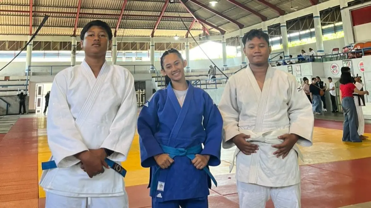 BELUM BERUNTUNG: Tiga atlet judo Bangkalan berfoto usai mengikuti seleksi Kejurnas Piala Kasad 2026, Kamis (4/6).