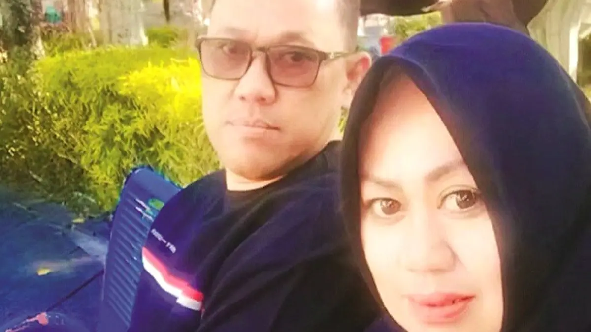 BARANG BUKTI: Foto korban RYS bersama seorang pria yang diduga berada di Alun-Alun Kota Malang, Jumat (19/6). (TANGKAP LAYAR)