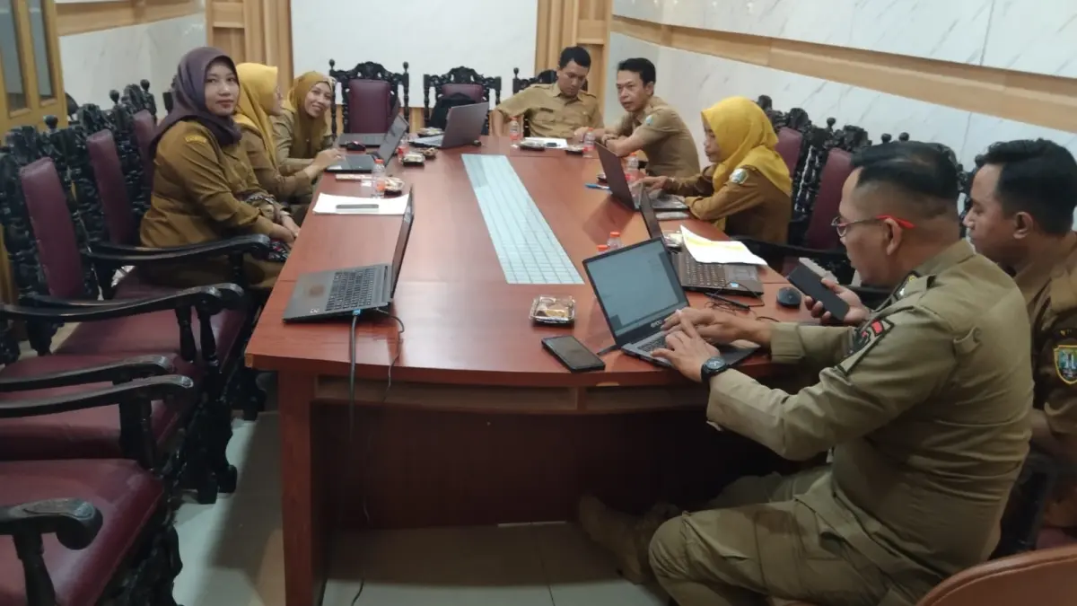 BELUM MAKSIMAL: Sejumlah OPD melaksanakan rakor penyusunan LRP Periode I beberapa waktu lalu.