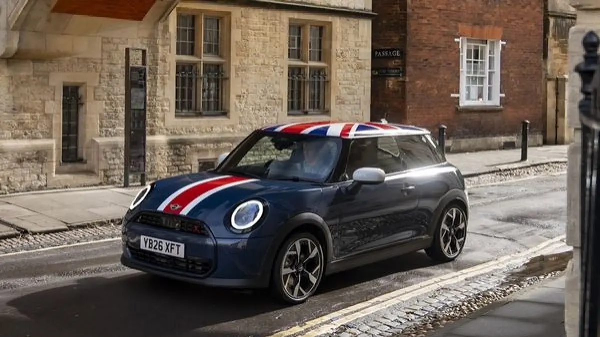 MINI Cooper Oxford Edition.