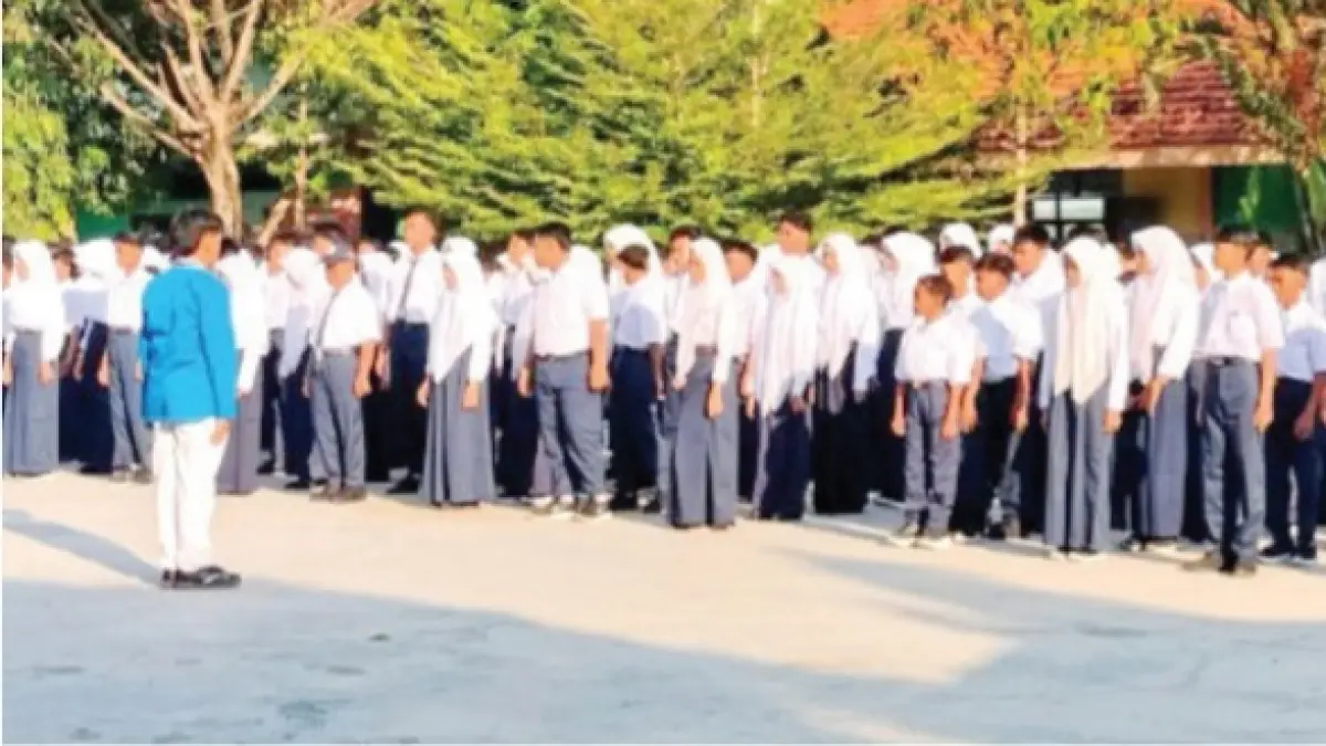 SIAP CETAK SISWA BERPRESTASI: Sederet kegiatan yang dilaksanakan UPTD SMPN 1 Arosbaya di hari pertama MPLS. (UPTD SMPN 1 AROSBAYA UNTUK JPRM)
