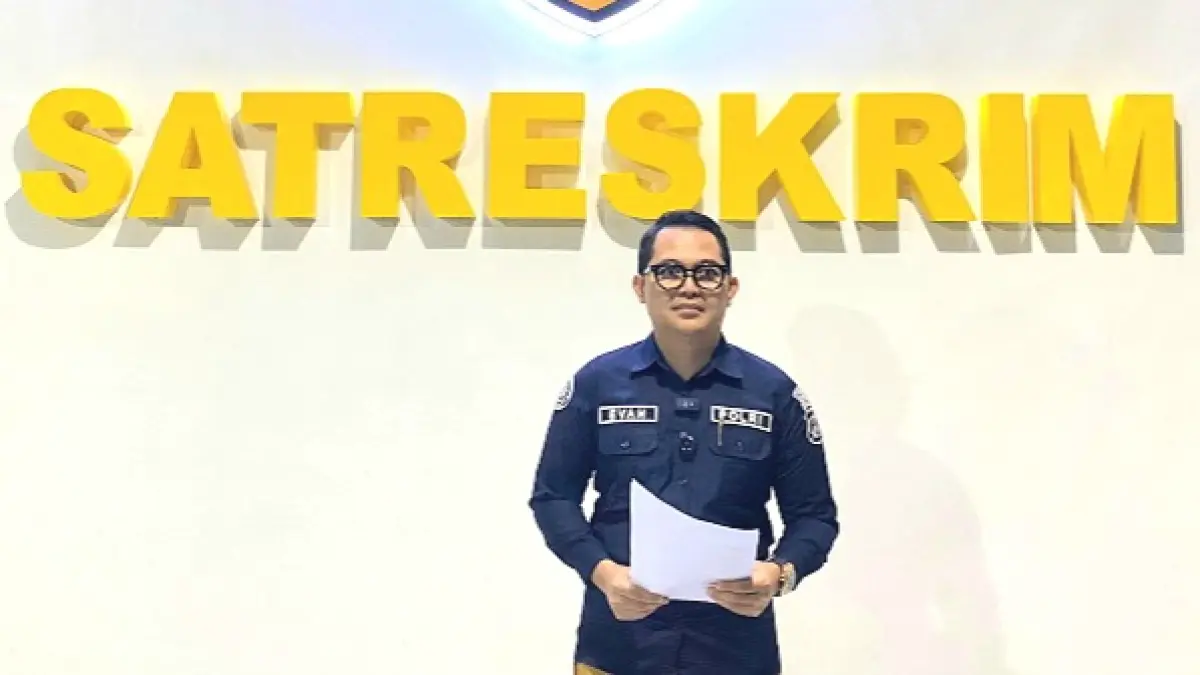 BERI PENJELASAN: Kasihumas Polres Pamekasan Ipda Yoni Evan Pratama. (MOH. IQBAL AFGANI/JPRM)