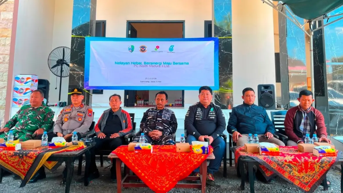 HIDMAT: Kegiatan kolaborasi antara SKK Migas, PC North Madura II, Pemkab Sampang berjalan sukses bersama nelayan Sampang pada Sabtu (25/7).