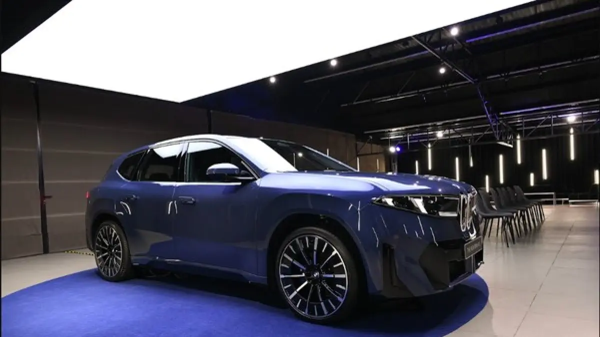 BMW iX3