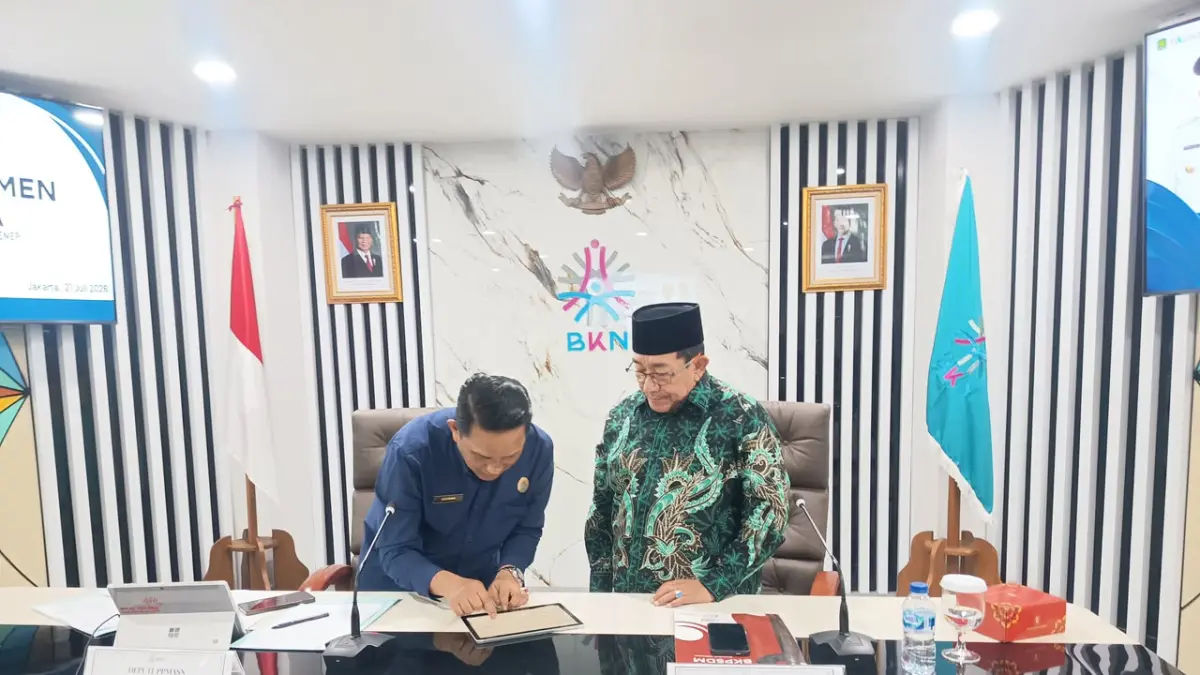 FOKUS: Wakil Bupati Sumenep KH Imam Hasyim dan Deputi Bidang Pembinaan Penyelenggaraan Manajemen ASN BKN Herman memaparkan penerapan manajemen talenta di Kantor Pusat Badan Kepegawaian Negara (BKN) Jakarta, Selasa (21/7).&nbsp;