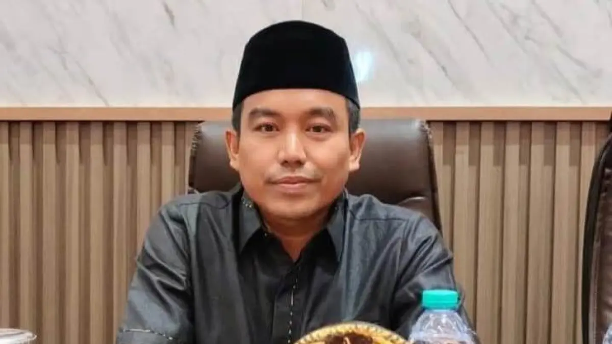 BERWIBAWA: Ketua DPC Demokrat Sumenep sekaligus Wakil Ketua DPRD Sumenep H. Indra Wahyudi, S.E., M.Si.