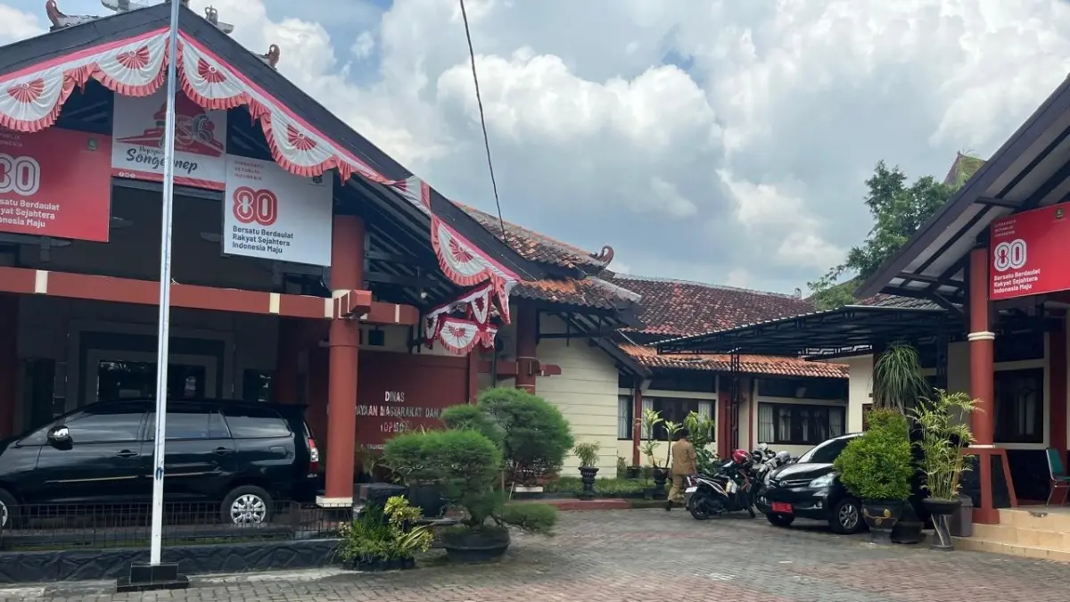 WAJIB LAPOR: Keberadaan kantor DPMD Sumenep yang berlokasi di Kelurahan Bangselok, Kecamatan Kota, Rabu (5/8).&nbsp;