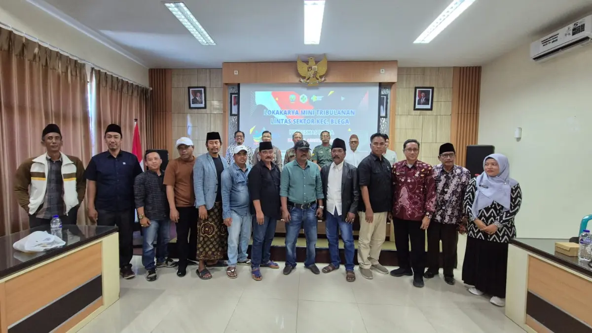 KOMPAK: Peserta foto bersama usai mengikuti mini lokakarya yang digelar Puskesmas Blega.