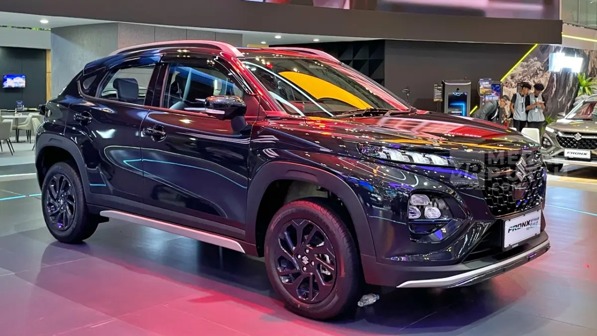 Suzuki Fronx SGX Hybrid Kuro.