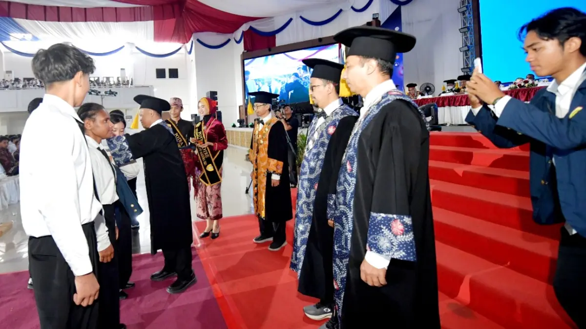 SIMBOLIS: Rektor UTM, Prof. Dr. Safi
