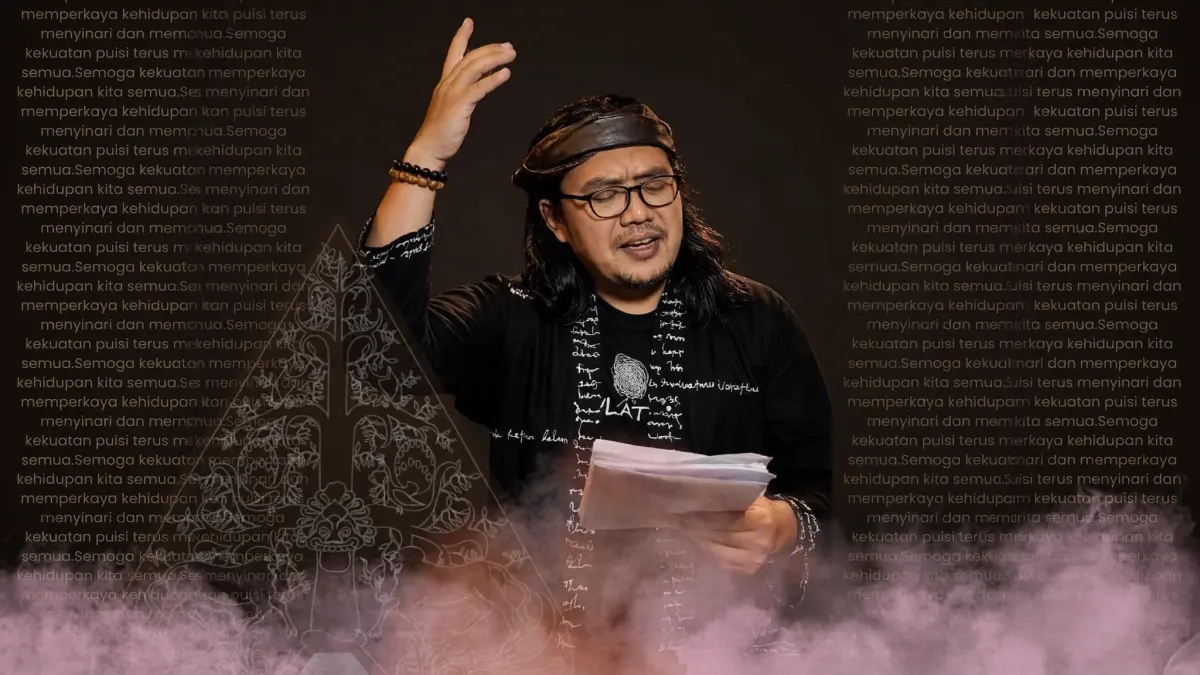Cuplikan gambar Sugat Ibnu Ali saat membaca puisi