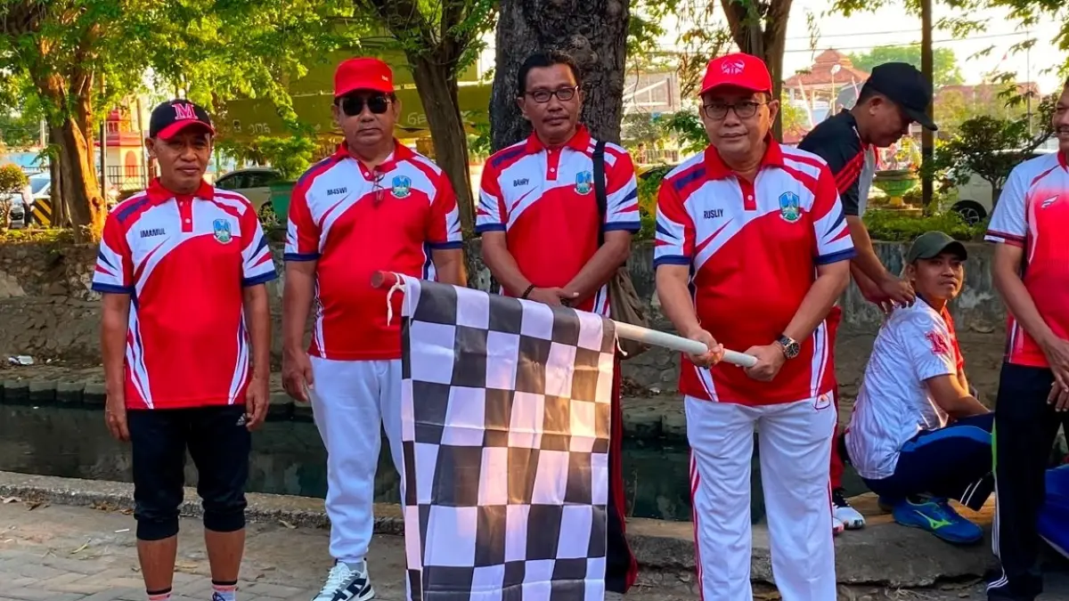 SEMARAK: Kepala Cabdindik Jatim Wilayah Sumenep Rusliy saat melepas kegiatan JJS di kantornya, Desa Pabian, Kecamatan Kota Sumenep, pada Sabtu (15/8).