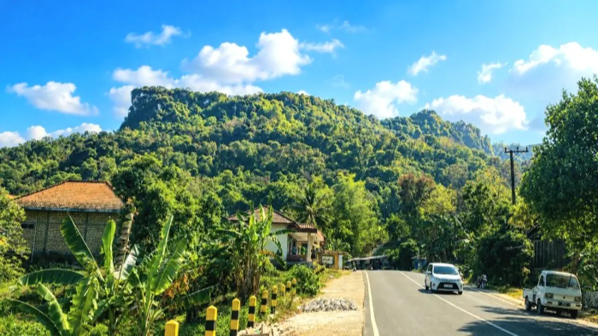 ASRI: Jalan menuju Puncak Mahawaru. (MOH. IQBAL AFGANI/JPRM)