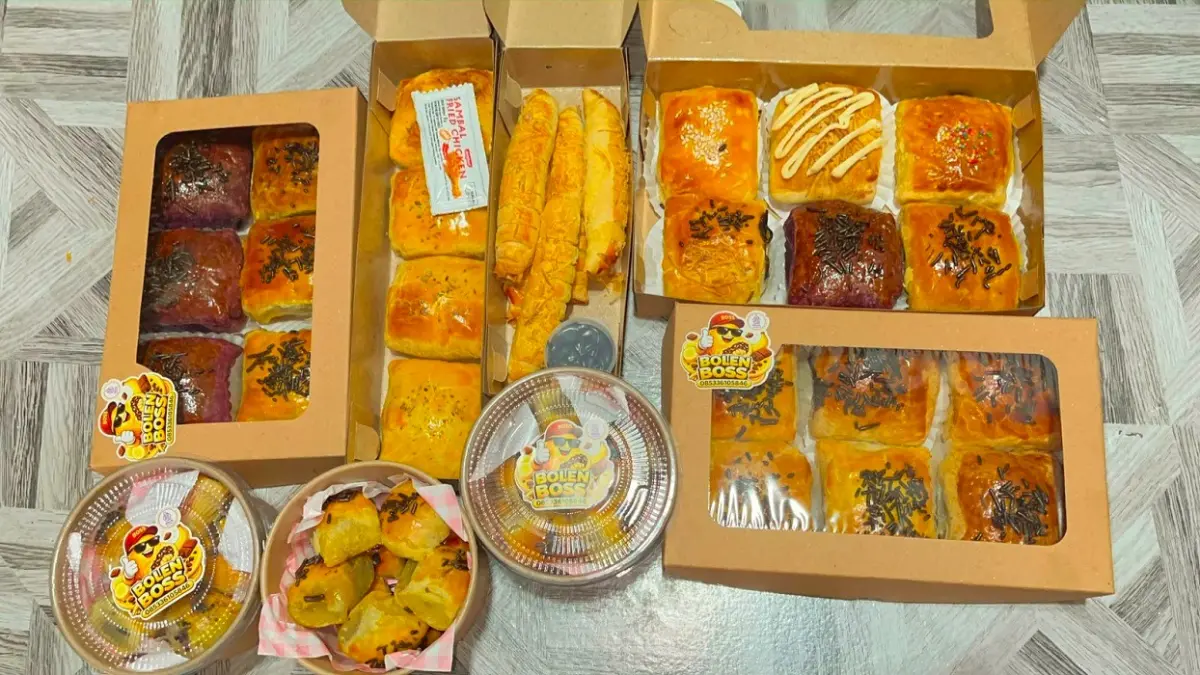 BANYAK PILIHAN: Sejumlah varian rasa Bolen Bos Sumenep milik Nur Hayati yang diproduksi di rumahnya Dusun Ketawang Laok, Kecamatan Guluk-Guluk, Sumenep. (NUR HAYATI UNTUK JPRM)