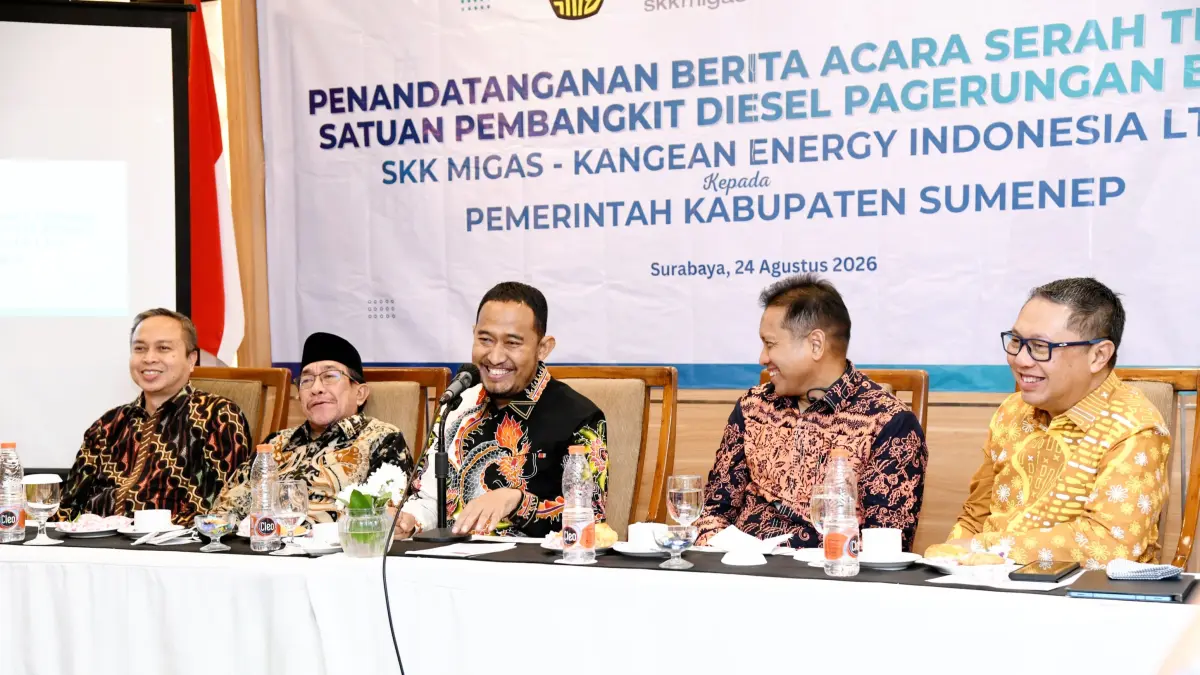 SAMBUT BAIK: Bupati Sumenep Achmad Fauzi Wongsojudo menyampaikan sambutan dalam acara penandatanganan BAST SPD Pagerungan Besar SKK Migas-KEI kepada Pemkab Sumenep di Surabaya, Senin (24/8).
