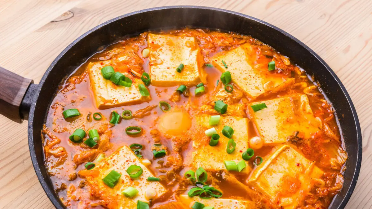 Sundubu Jjigae, Sup Tahu Korea Berkuah Pedas yang Menghangatkan