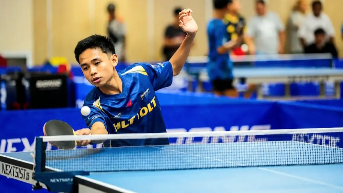 FOKUS: Atlet tenis meja Raditya Mario Ghandi berlaga di Kejurnas Tenis Meja, Sabtu (15/8). (RADITYA MARIO GHANDI UNTUK JPRM)