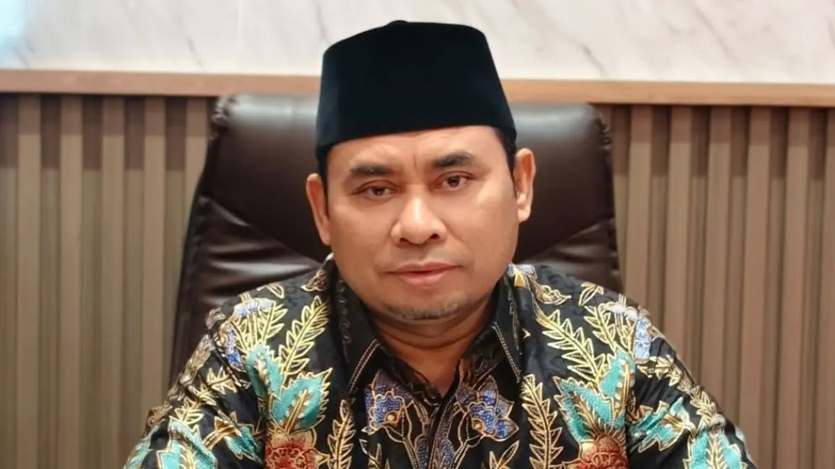 FOKUS: Wakil Ketua DPRD Sumenep M. Syukri mengikuti rapat paripurna di kantor dewan setempat.
