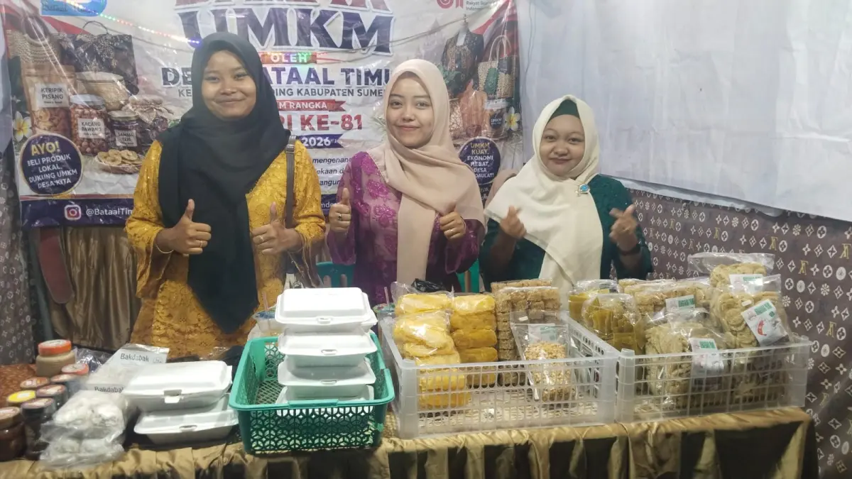 AKTIF: Kader PKK Desa Bataal Timur, saat mengikuti pameran UMKM yang digelar Kecamatan.