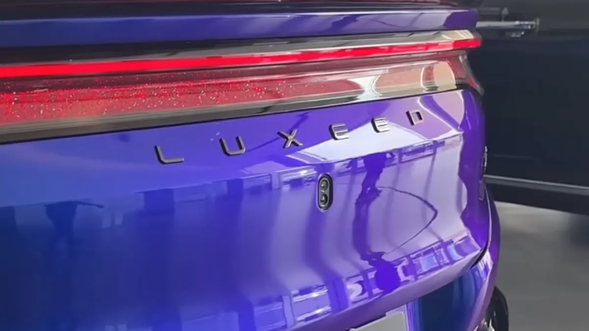 Chery Luxeed (Kanal YouTube @AUTOFLOW_carexport) 