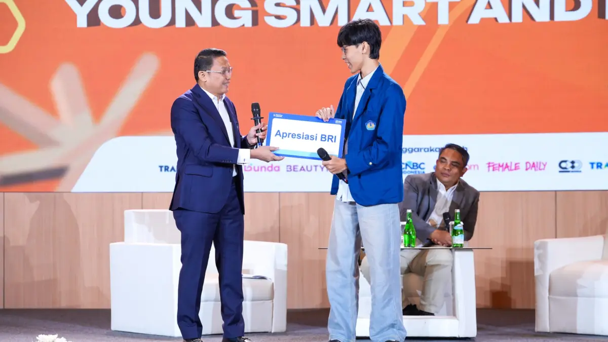 GENERASI EMAS: Anak muda mendapat kesempatan belajar literasi keuangan bersama BRI.