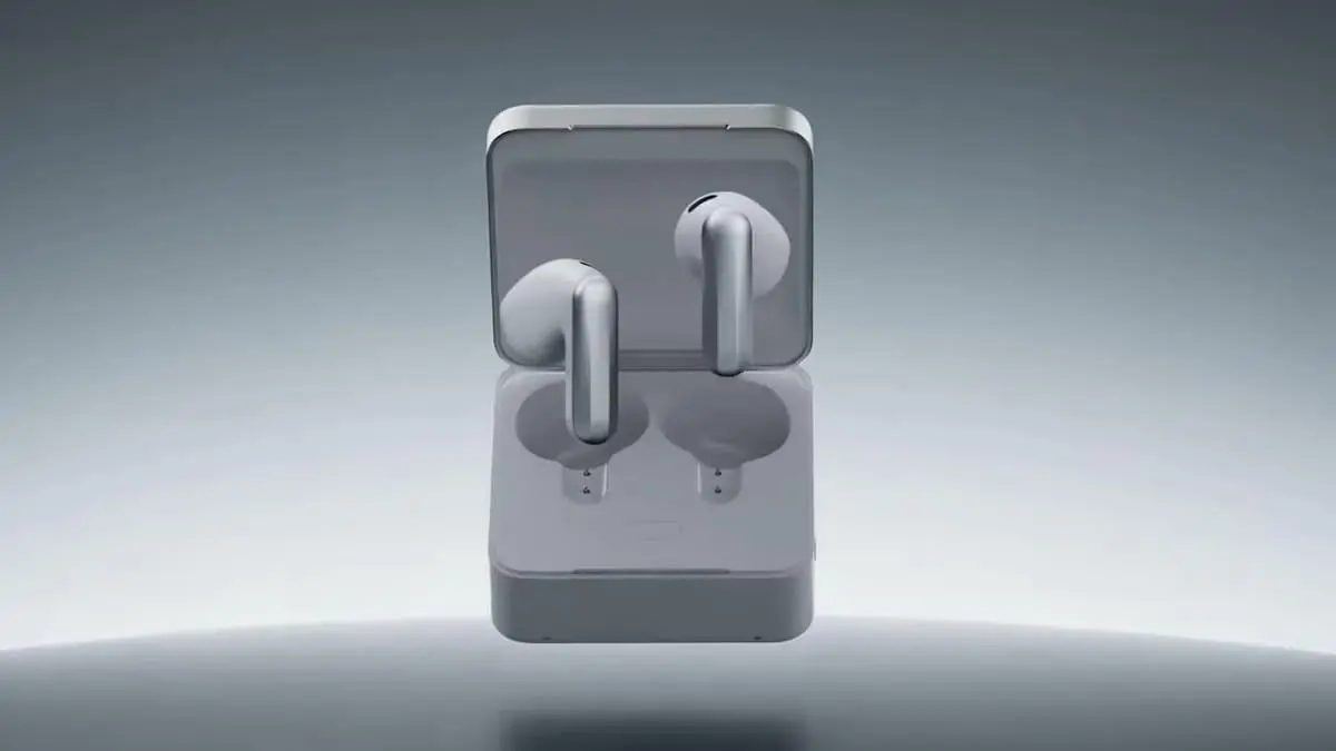 Earbud Plaud One Bisa Merekam dan Menyinkronkan Rapat Tanpa Smartphone