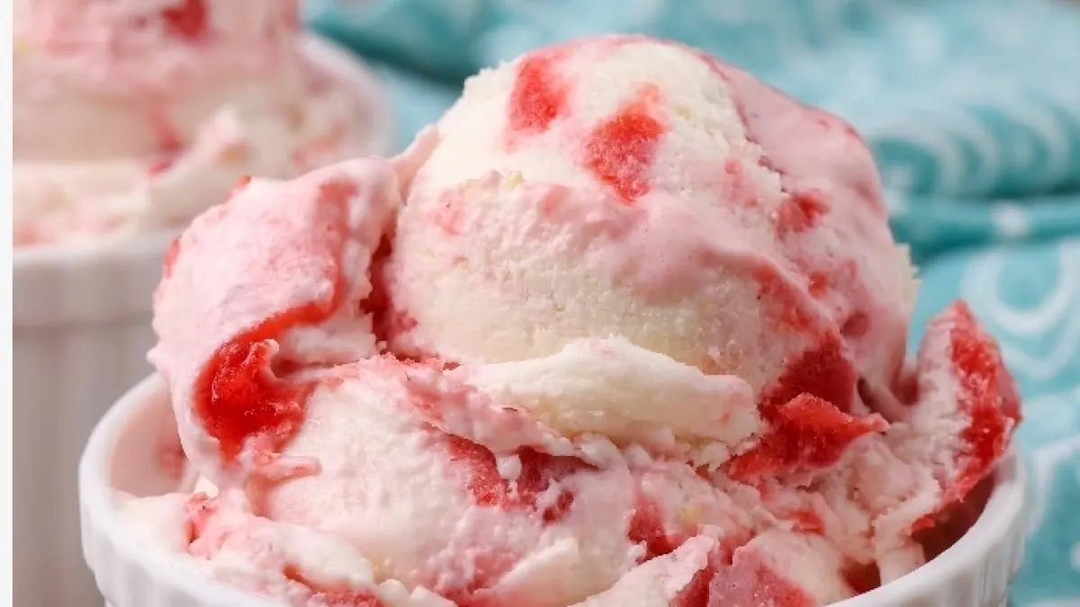 Resep Strawberry Cheesecake Ice Cream