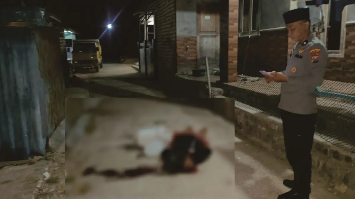 TEWAS: Polisi berada di sekitar mayat Nurhasan yang ditemukan tewas tergeletak bersimbah darah di Desa Dharma Camplong, Sampang, Kamis (10/9).