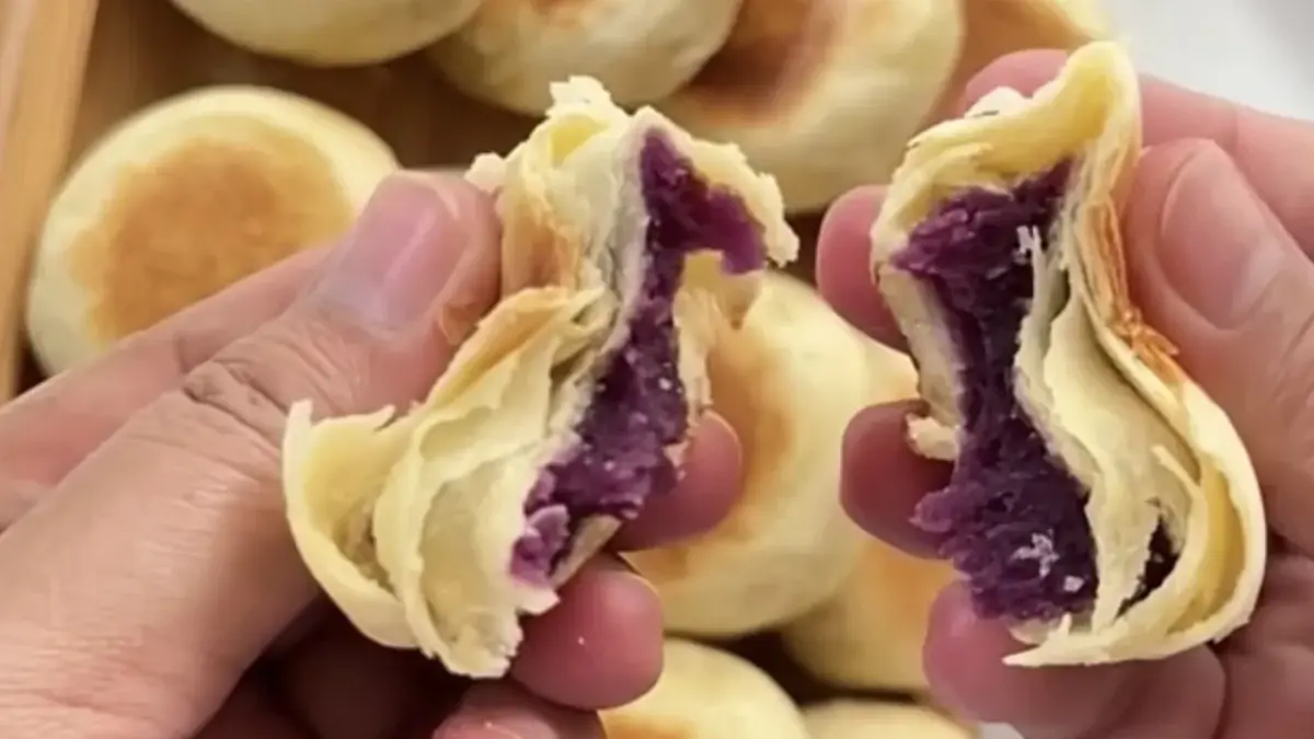 Bakpia ubi ungu