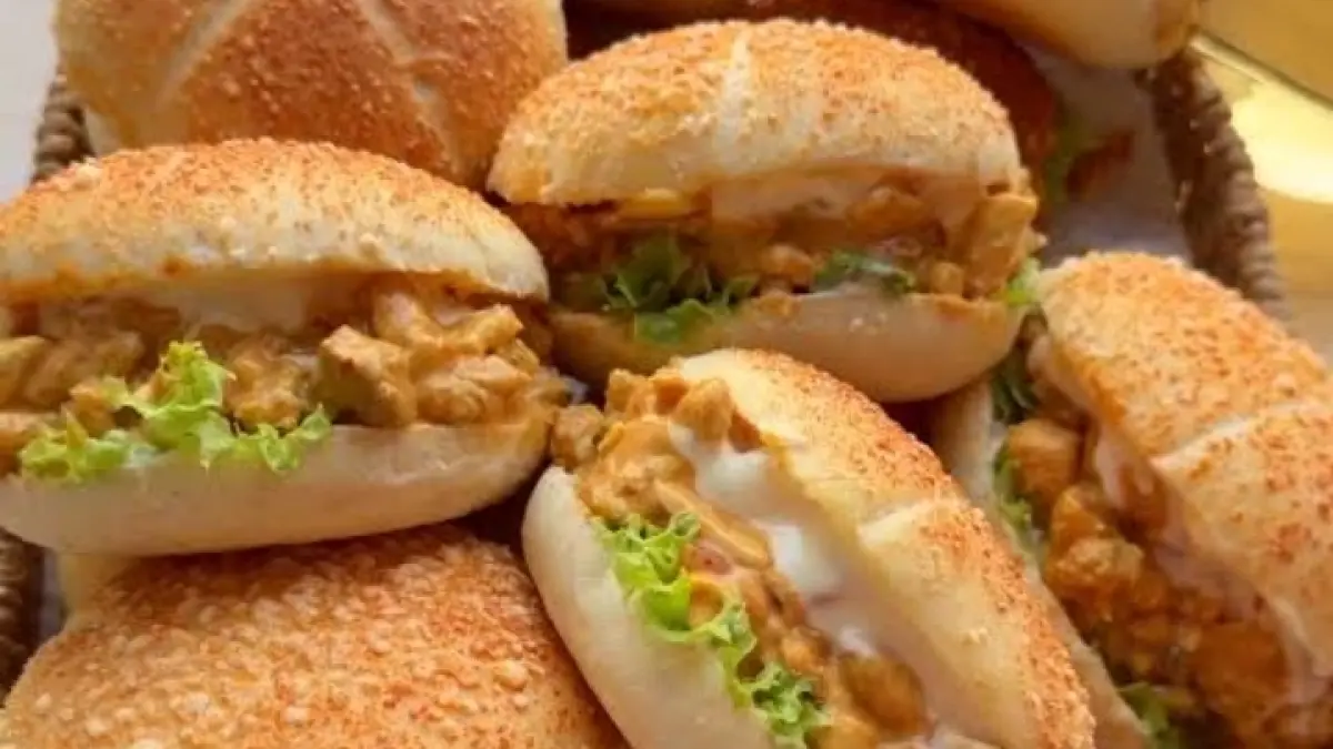 Chicken samba buns