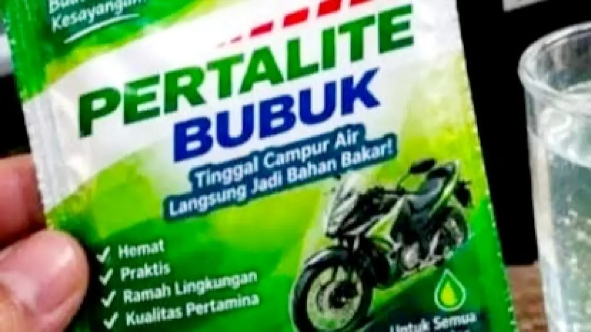 HOAKS:&nbsp;Gambar&nbsp;pertalite&nbsp;saset&nbsp;yang beredar di media sosial. (ZONA&nbsp;SPEED&nbsp;MOTOR&nbsp;UNTUK&nbsp;JPRM)