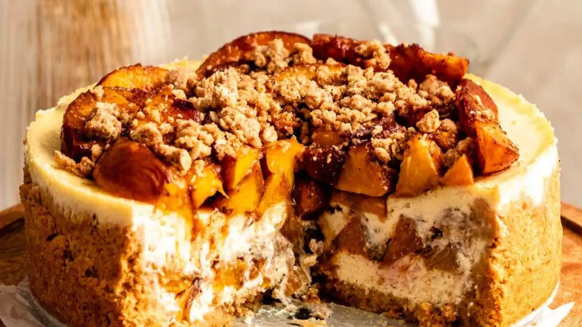 Resep Peach Crumble Cheesecake, Perpaduan Cheesecake Creamy dan Crumble Renyah dengan Manis Buah Peach
