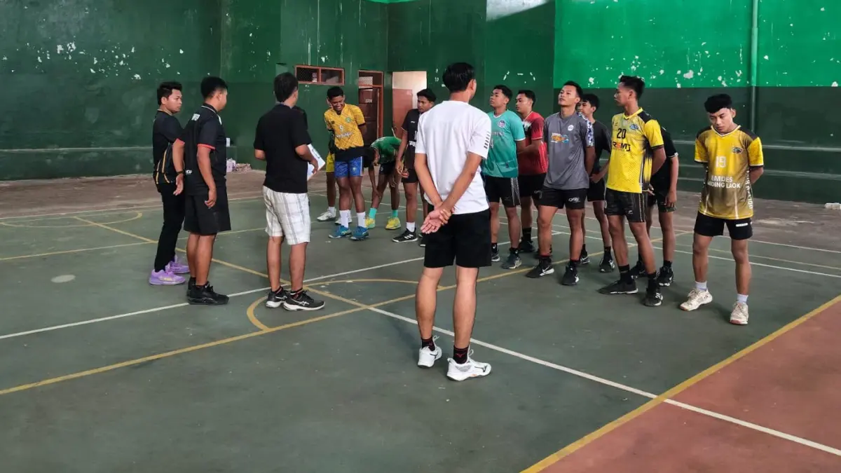 FOKUS: Proses seleksi atlet voli indoor Kejurprov di Lapangan Indoor Voli Stadion A. Yani, Desa Pabian, Kecamatan Kota pada Minggu (13/9).