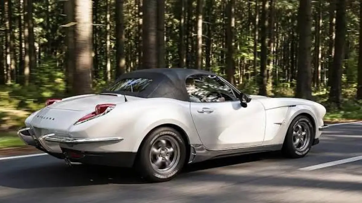 Mazda MX-5 Disulap Jadi Mobil Retro, Mitsuoka LA1 Bawa Wajah Klasik ala Corvette C1