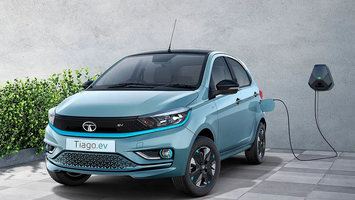 Tata Tiago (X/@MotorOctane)