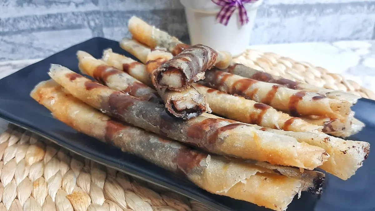 Choco cheese stick roll