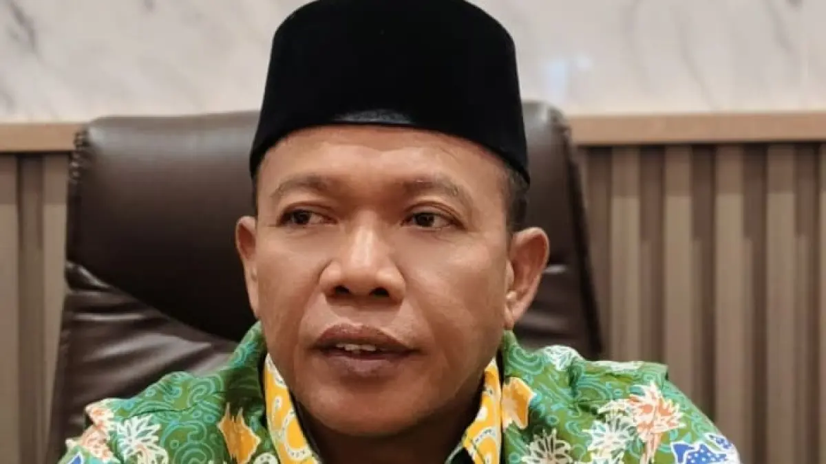 TEGAS: Wakil Ketua DPRD Sumenep Dul Siam saat mengikuti rapat paripurna di kantor dewan setempat.