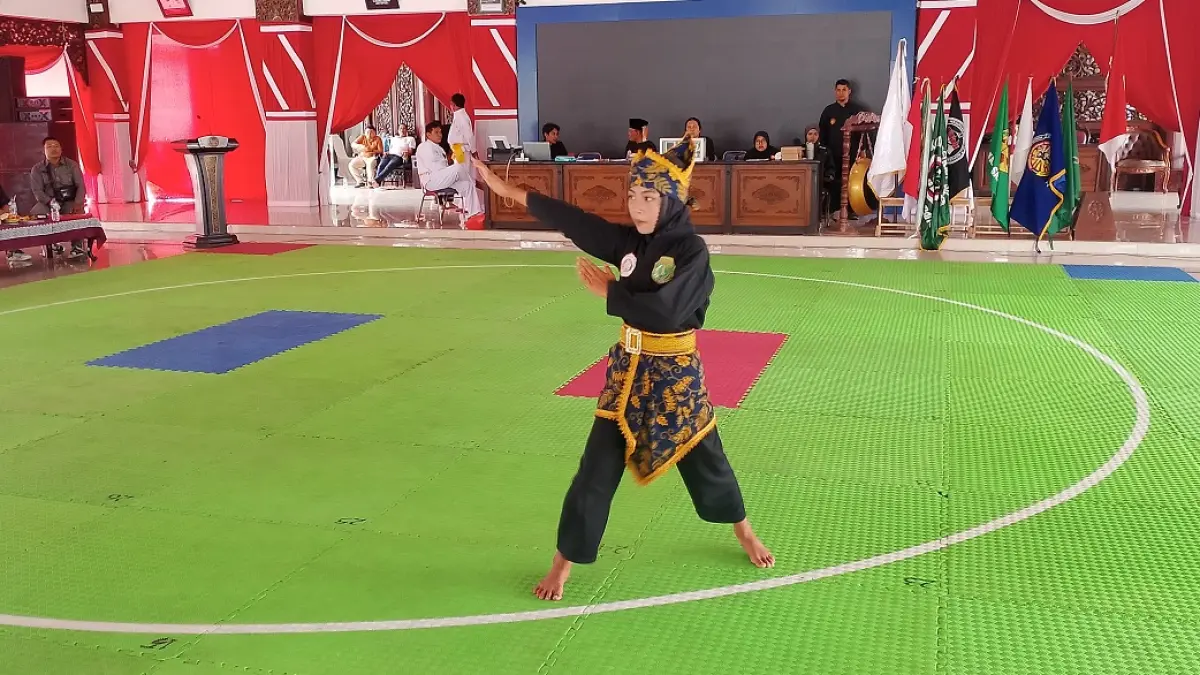 TALENTA MUDA: Atlet IPSI Sampang saat mengikuti seleksi pemain di Pendopo Trunojoyo, Sampang, Rabu (28/1).
