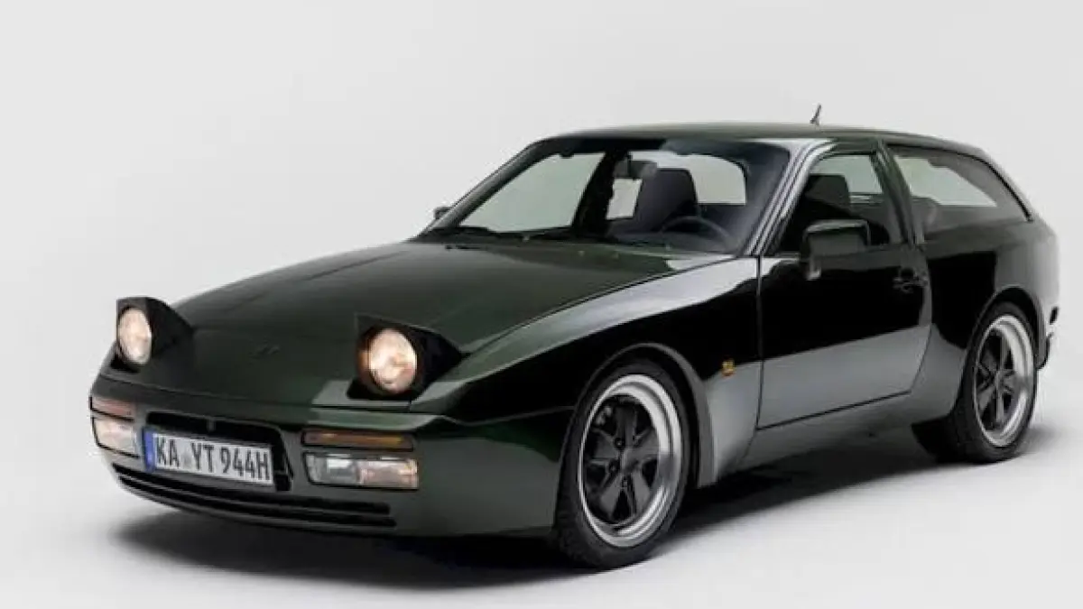Porsche 944