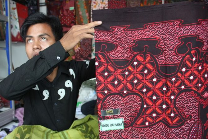Geliat Industri Kecil Menengah Memproduksi Batik Tulis Trunojoyo