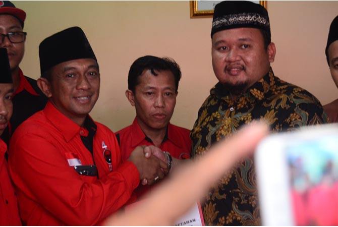Ra Hasani Genggam Surat Tugas PDIP